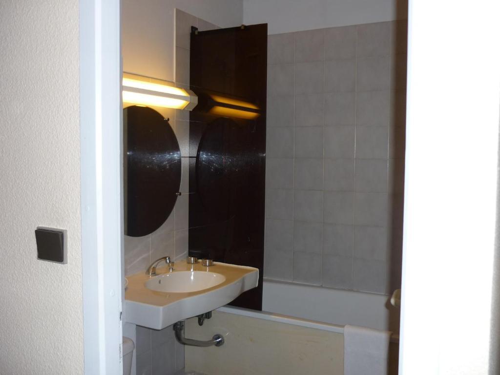 Hotel Entre 2 Mers Proche Bordeaux Carbon-Blanc Oda fotoğraf