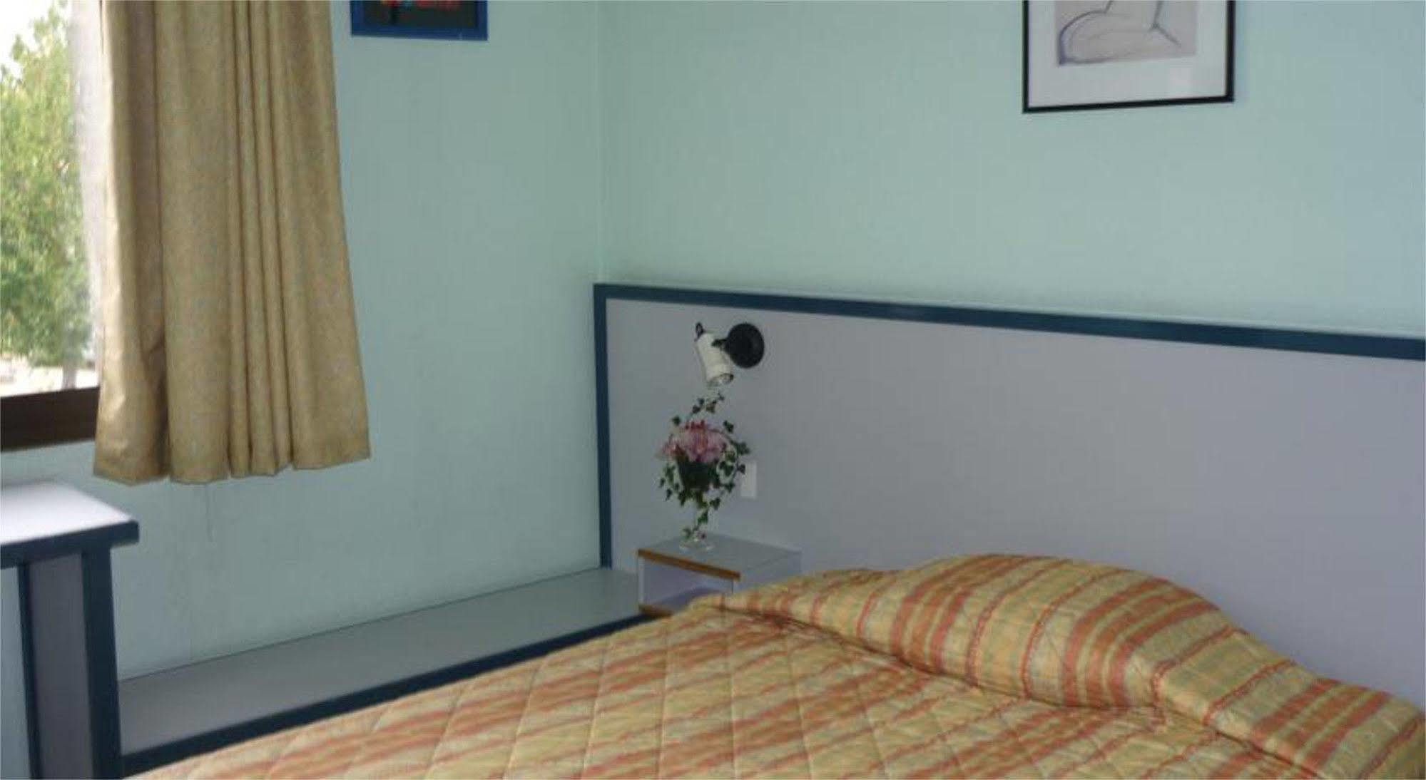 Hotel Entre 2 Mers Proche Bordeaux Carbon-Blanc Dış mekan fotoğraf
